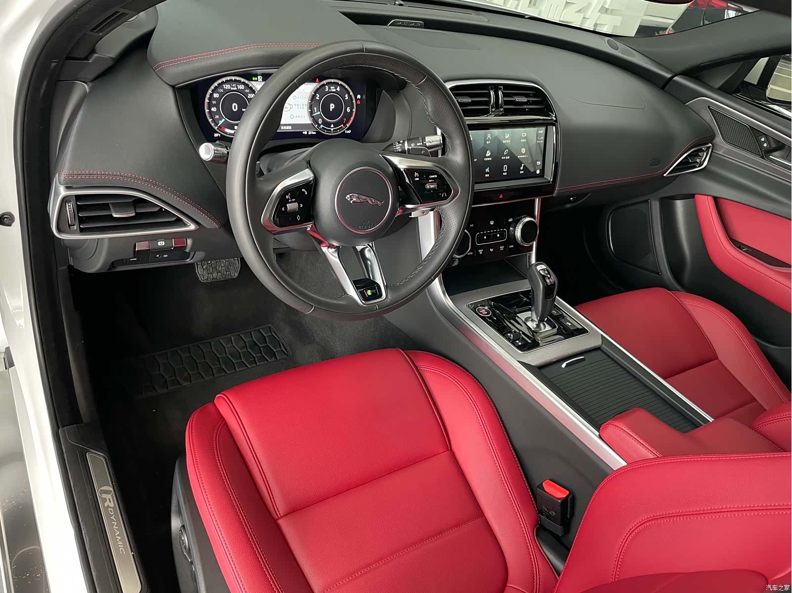 Land Rover XEL, 2022 7