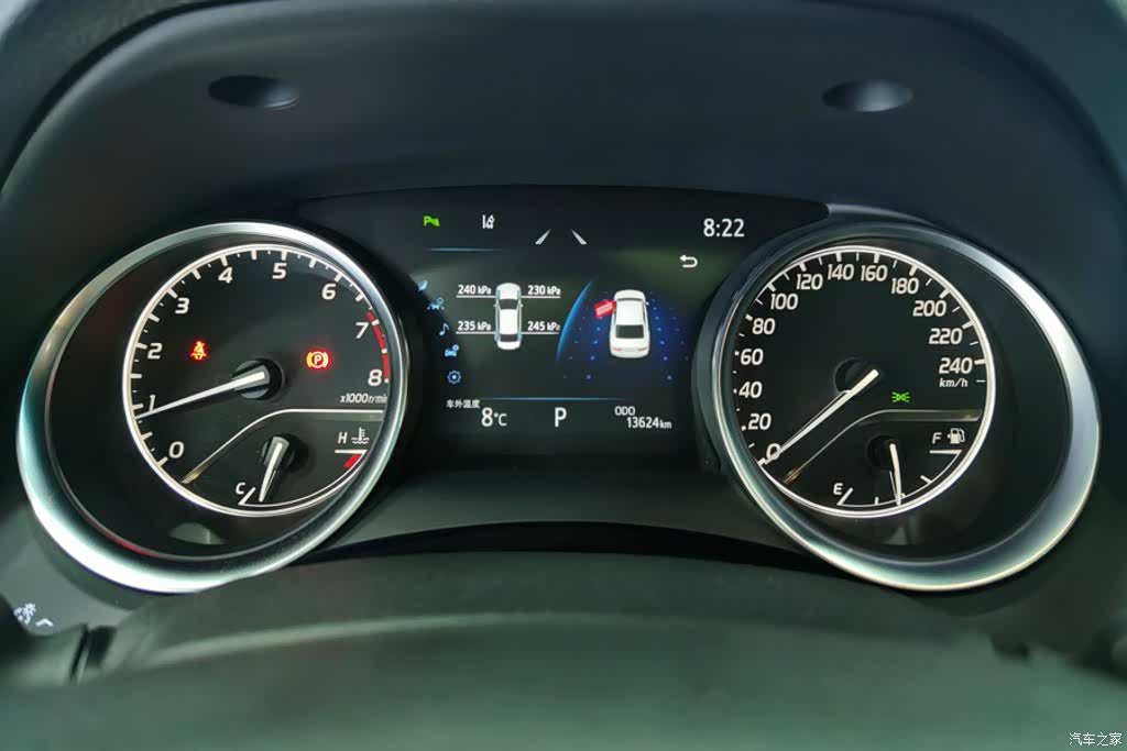 Toyota Camry, 2023 14