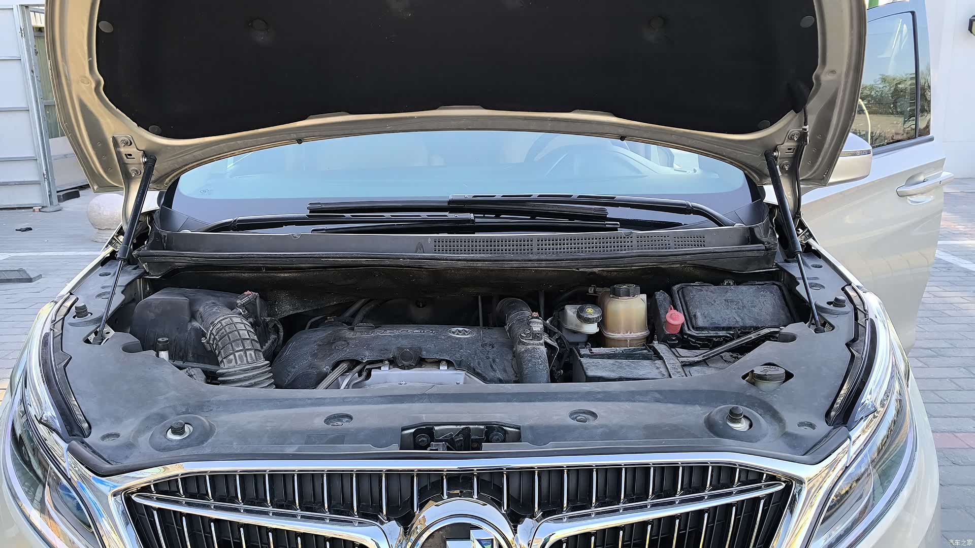Buick GL8, 2017 41
