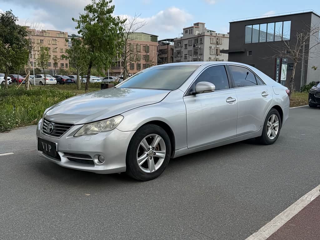 Toyota Reiz