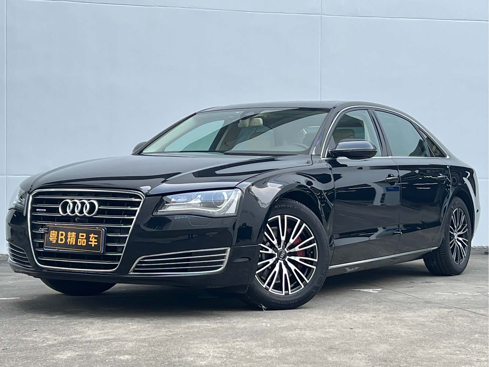 Audi A8L, 2013 1