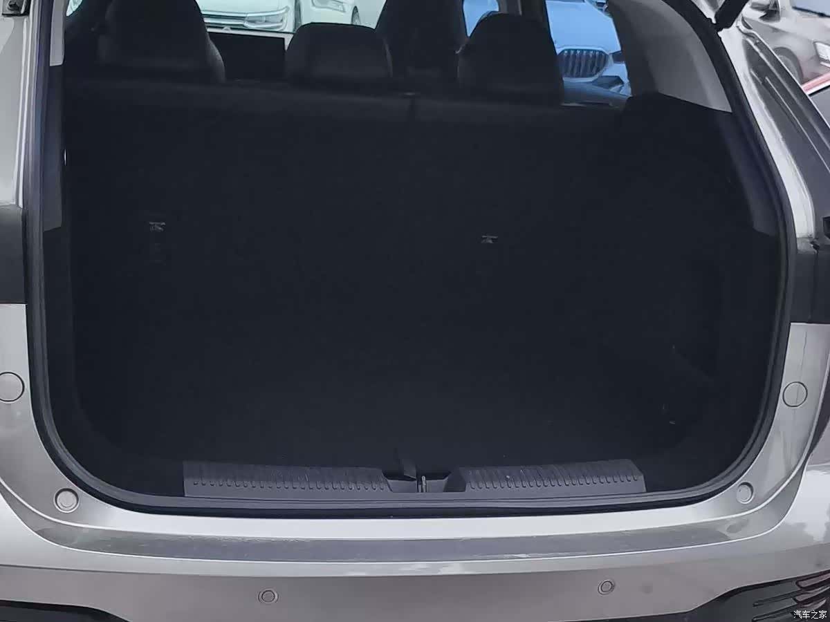 Roewe RX5, 2023 15