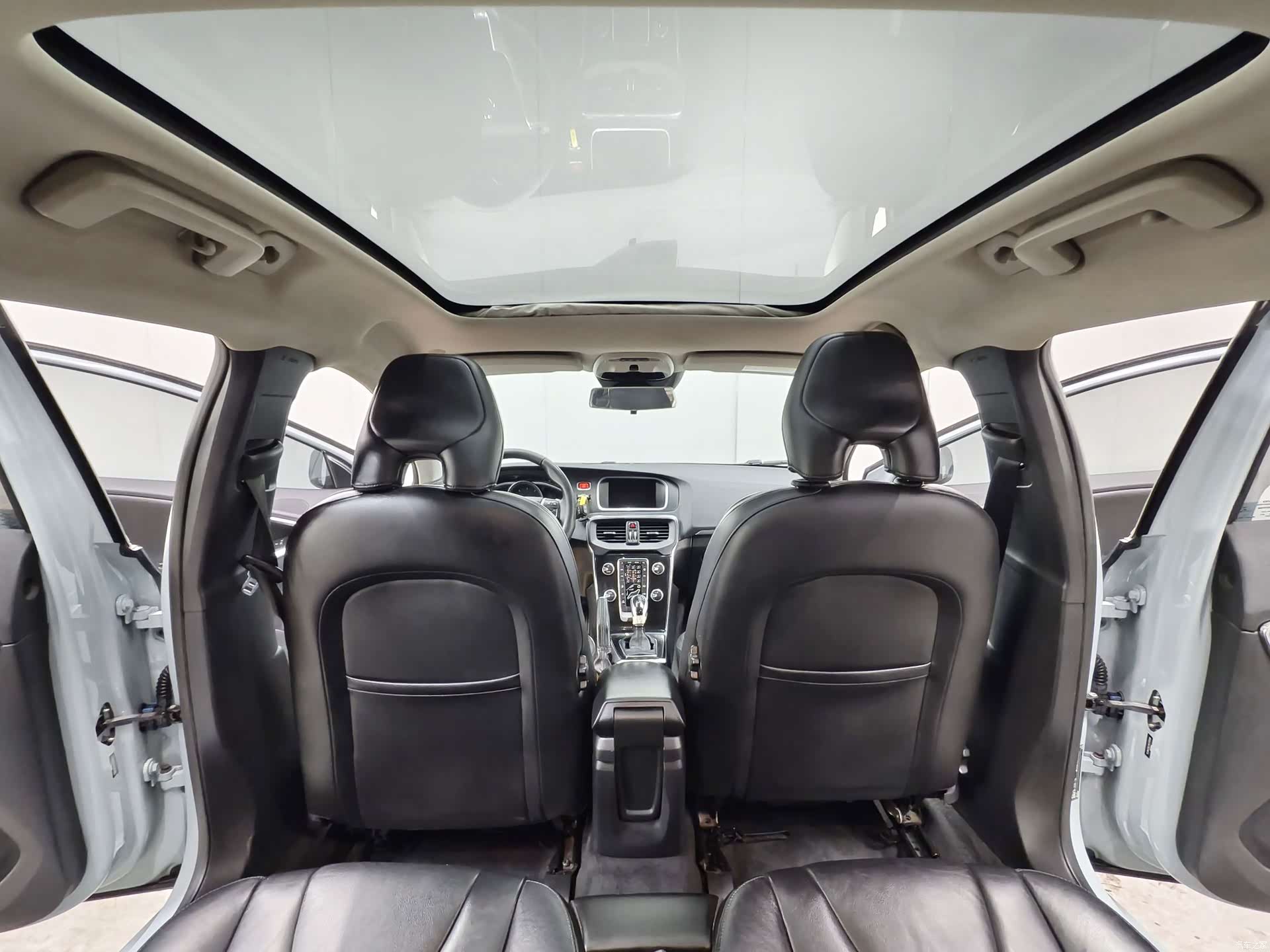 Volvo V40, 2016 10