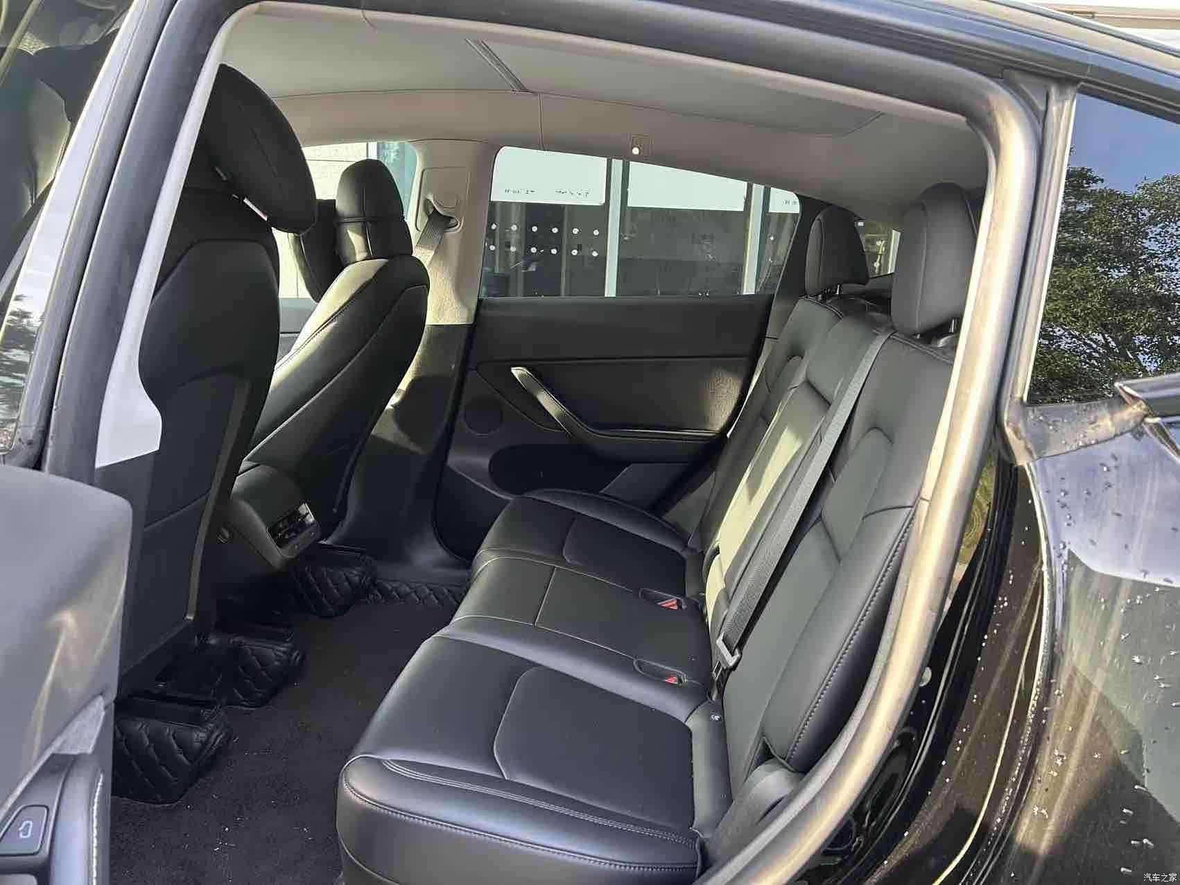 Tesla Model Y, 2024 4