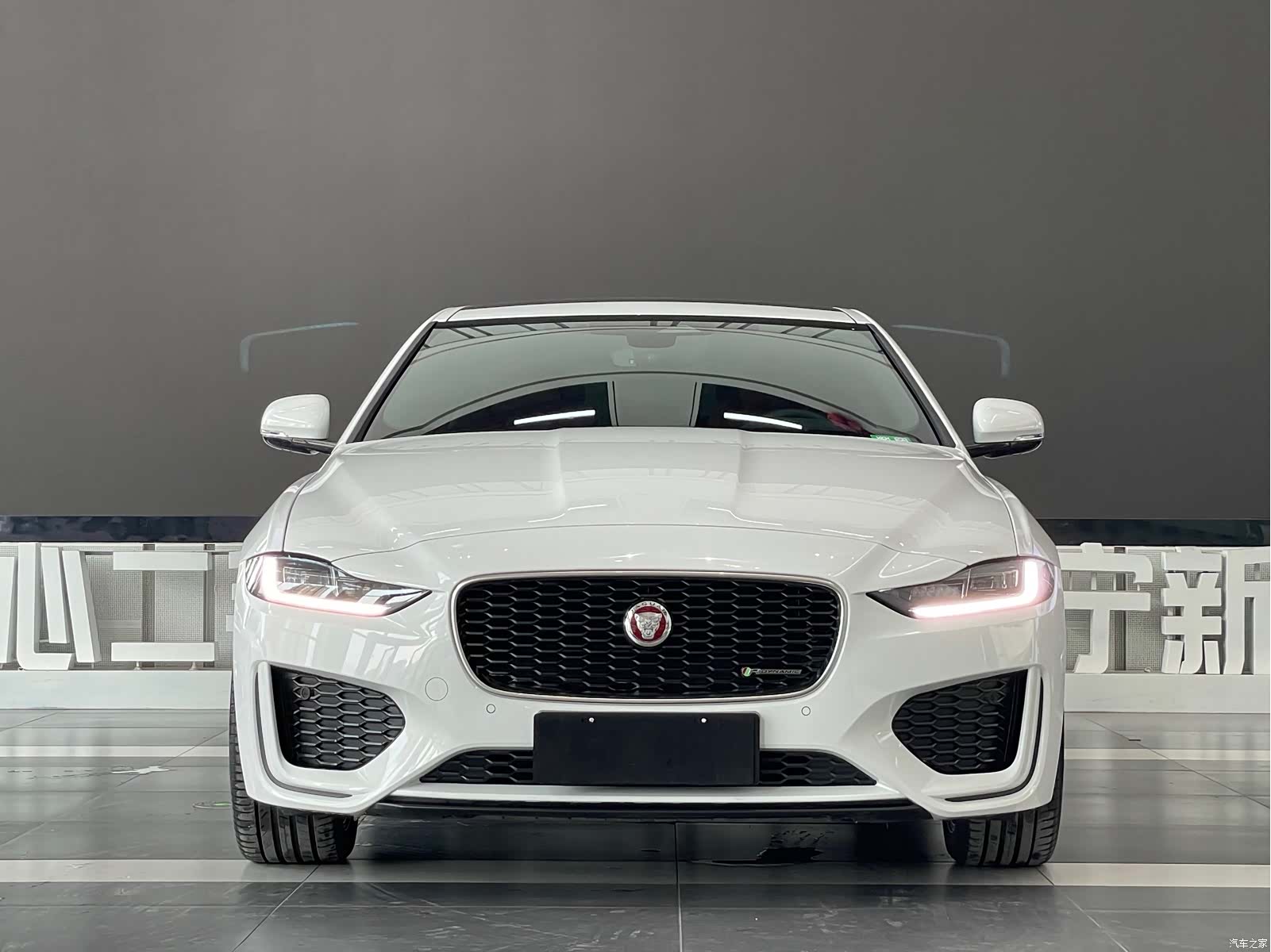 Land Rover XEL, 2022 2