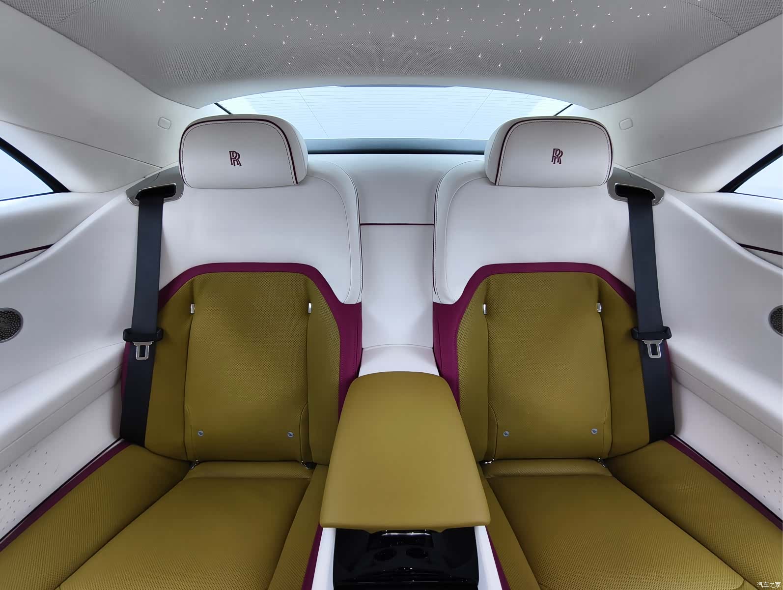 Rolls-Royce Spectre, 2024 13