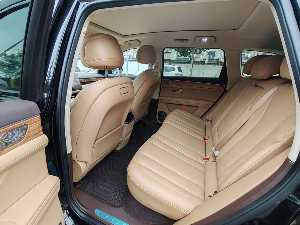 AITO Ask the world M7