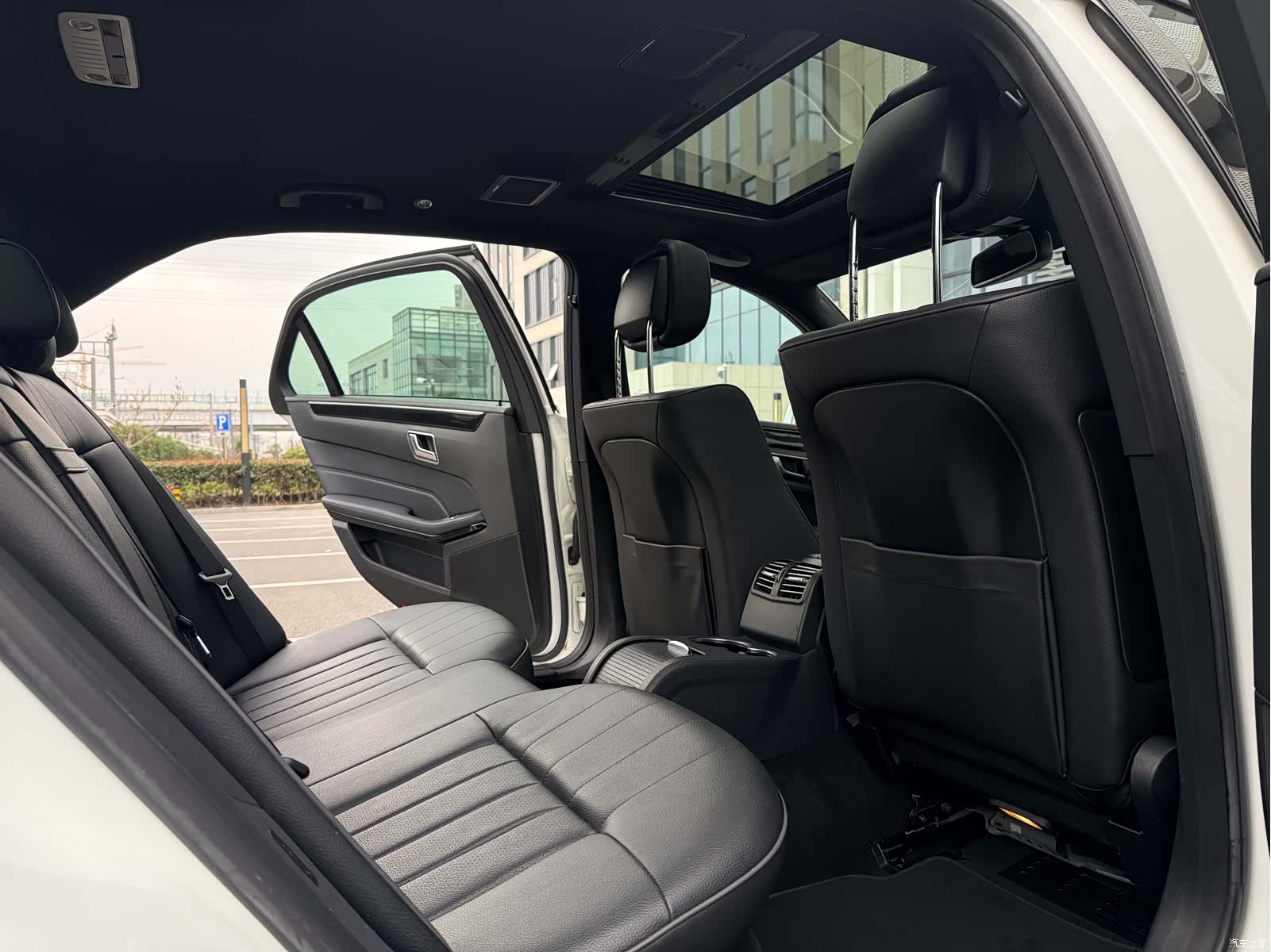 Mercedes-Benz E-Class, 2015 16