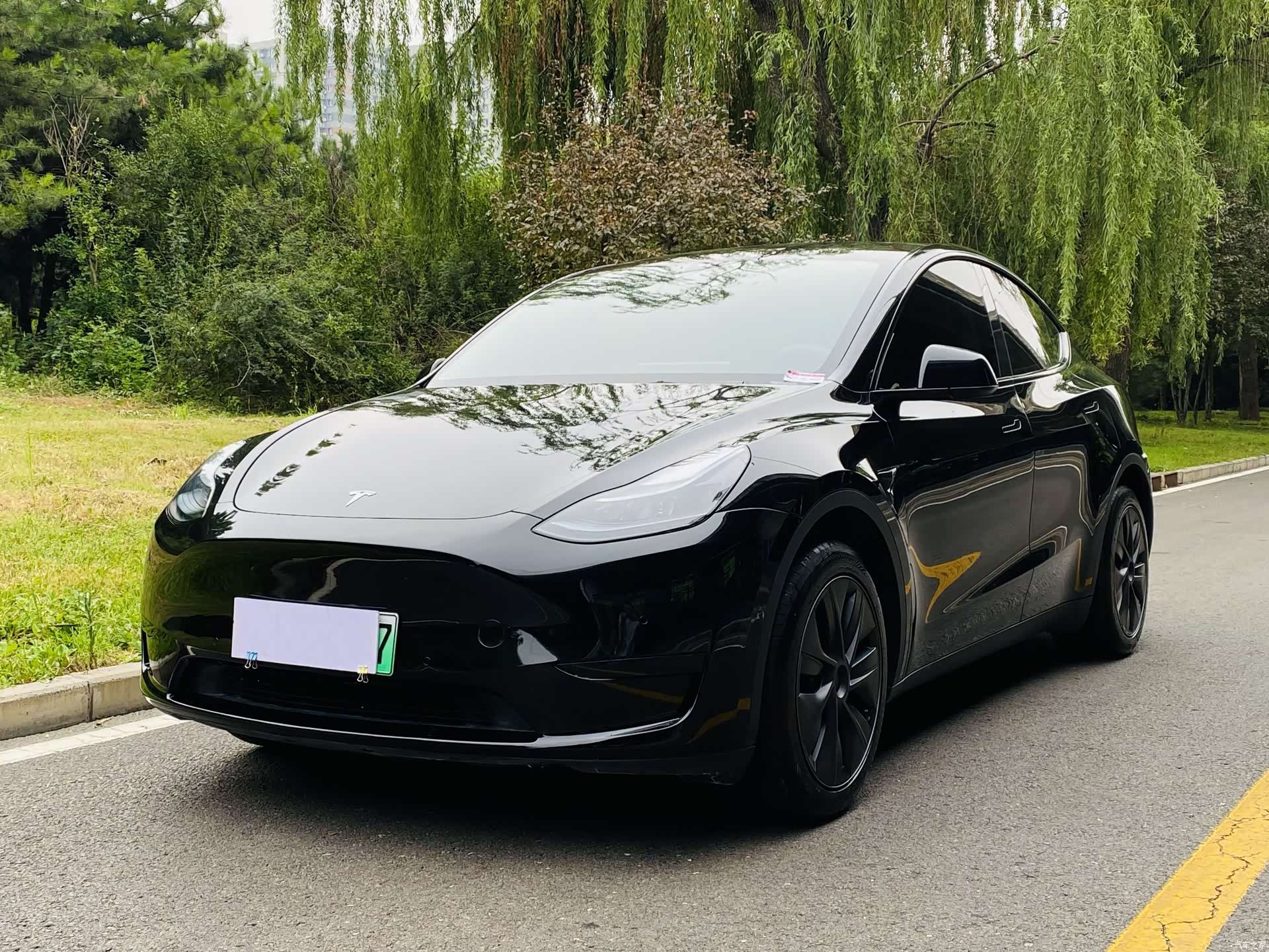 Tesla Model Y, 2024 1