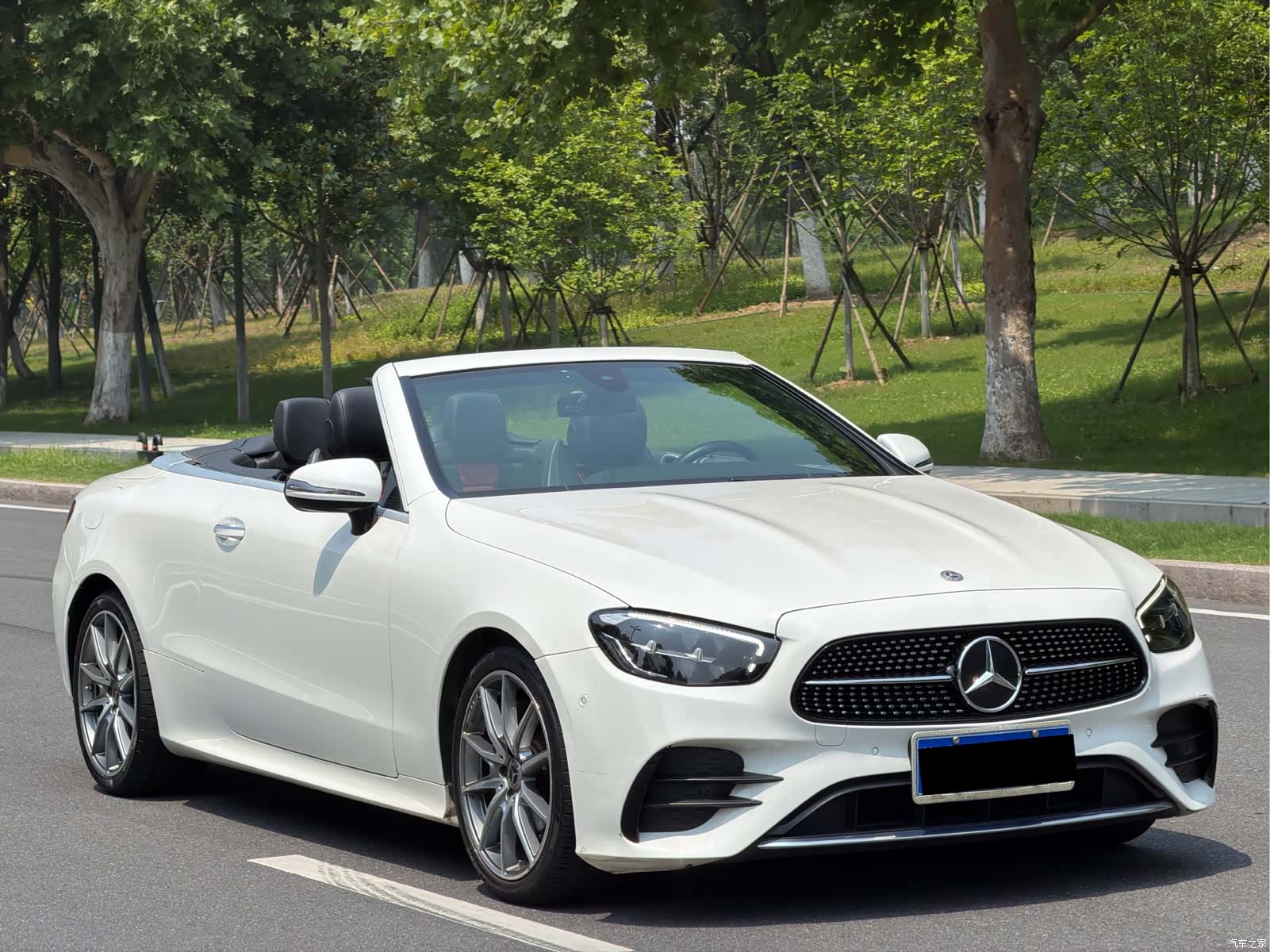 Mercedes-Benz E-Class, 2022 3