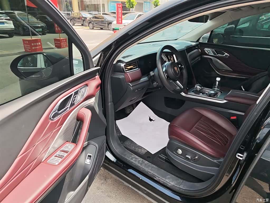 Hongqi HS7, 2025 16