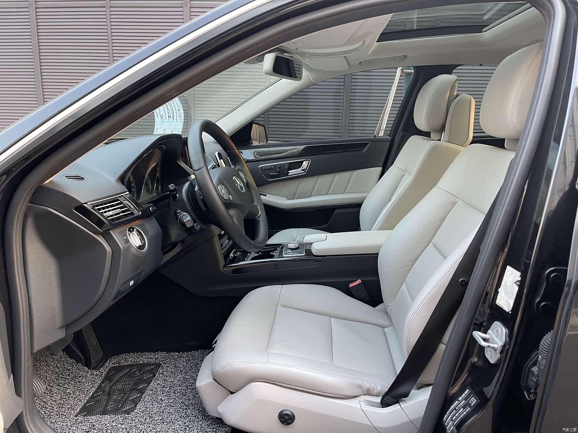 Mercedes-Benz E-Class, 2011 6