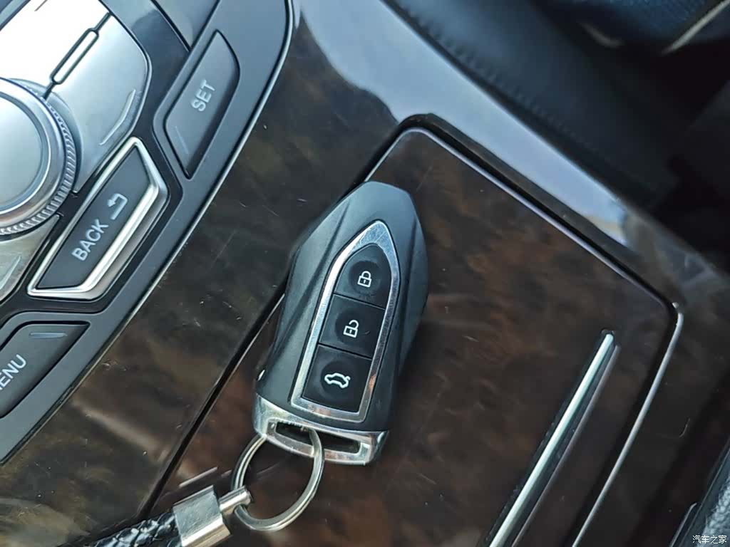 Zotye Z700, 2017 9