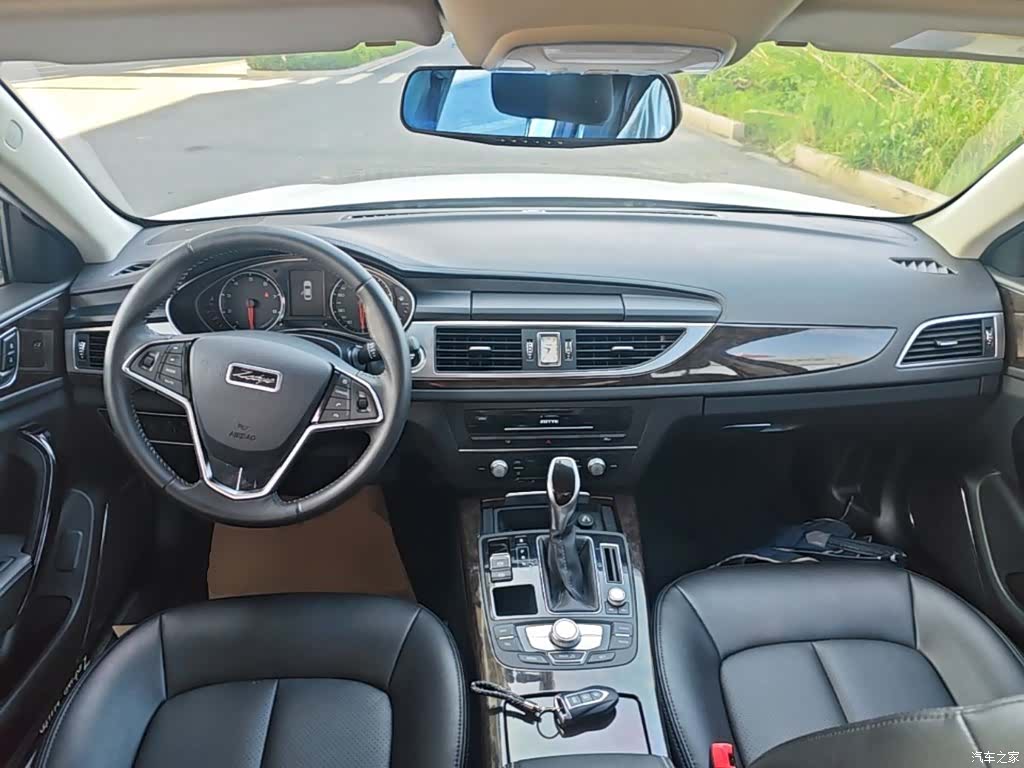 Zotye Z700, 2017 10