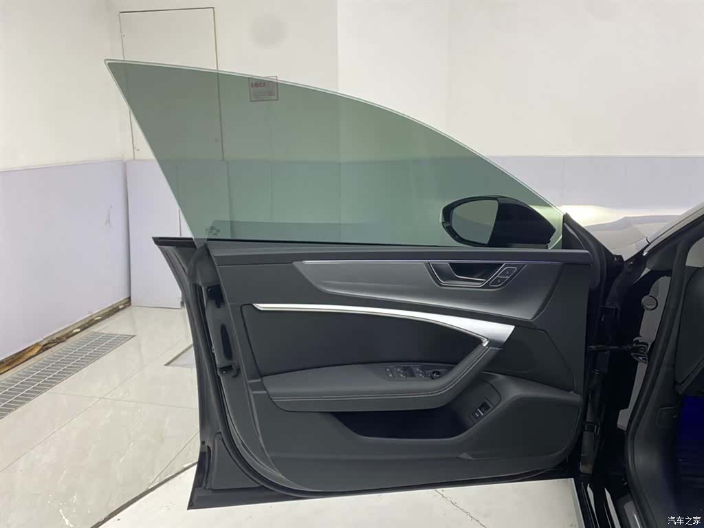 Audi A7L, 2024 16