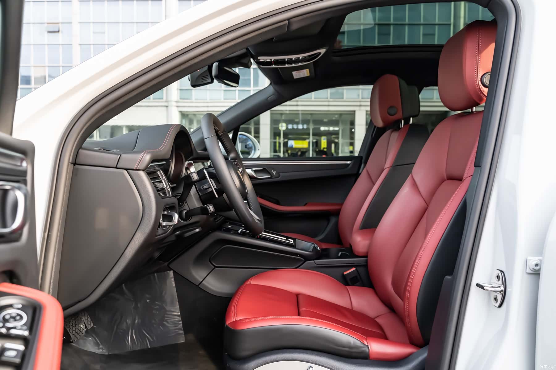Porsche Macan, 2022 9