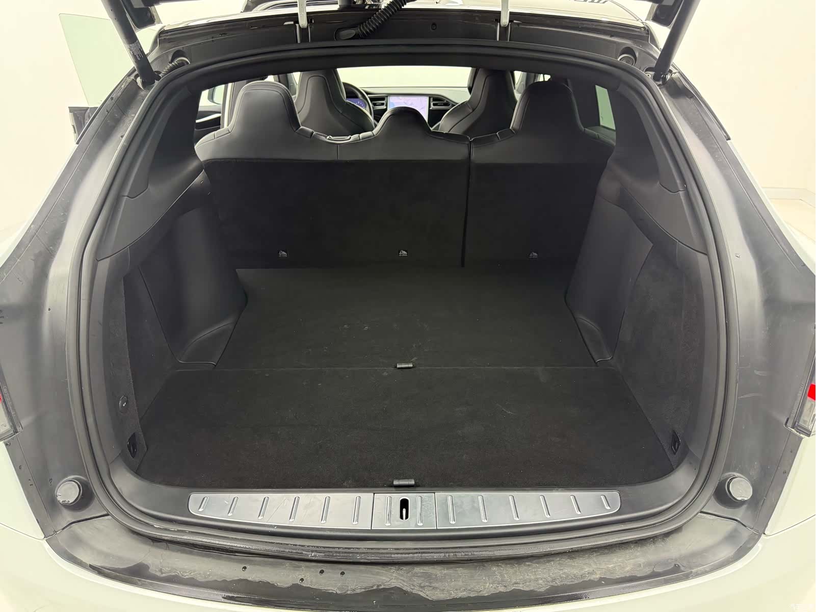Tesla Model X, 2018 19
