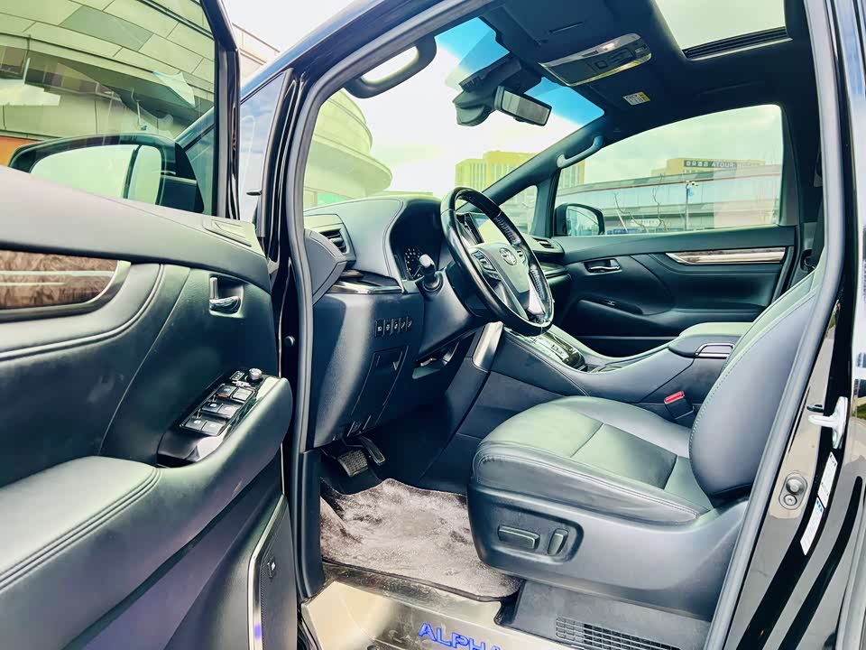 Toyota Elfa Toyota Elfa