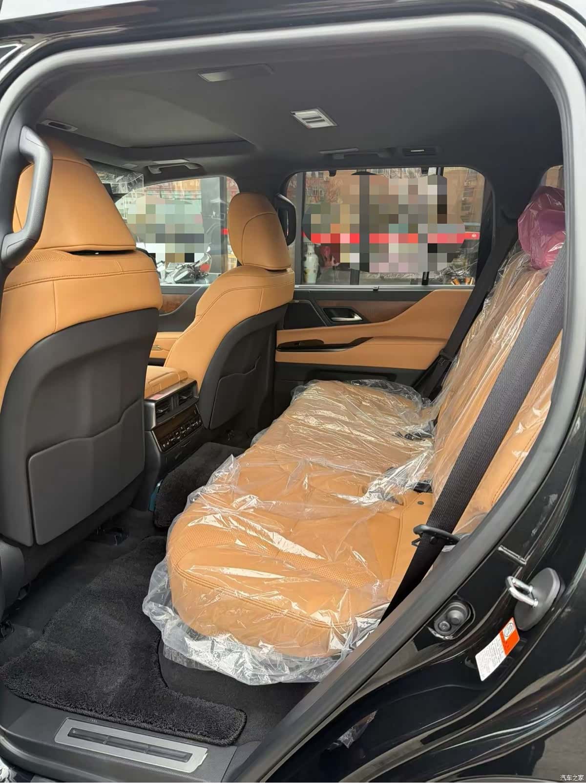 Lexus LX, 2026 3