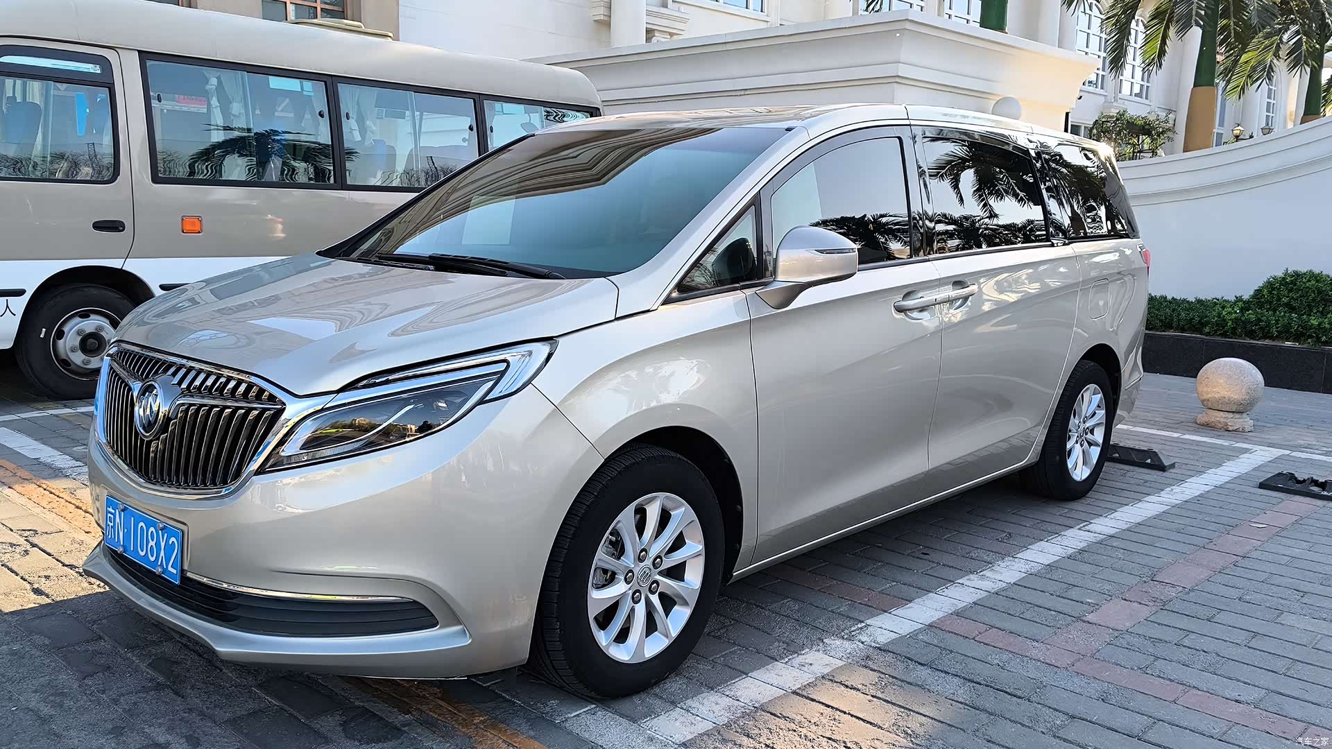 Buick GL8, 2017 2