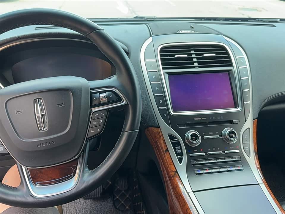 Lincoln Navigator