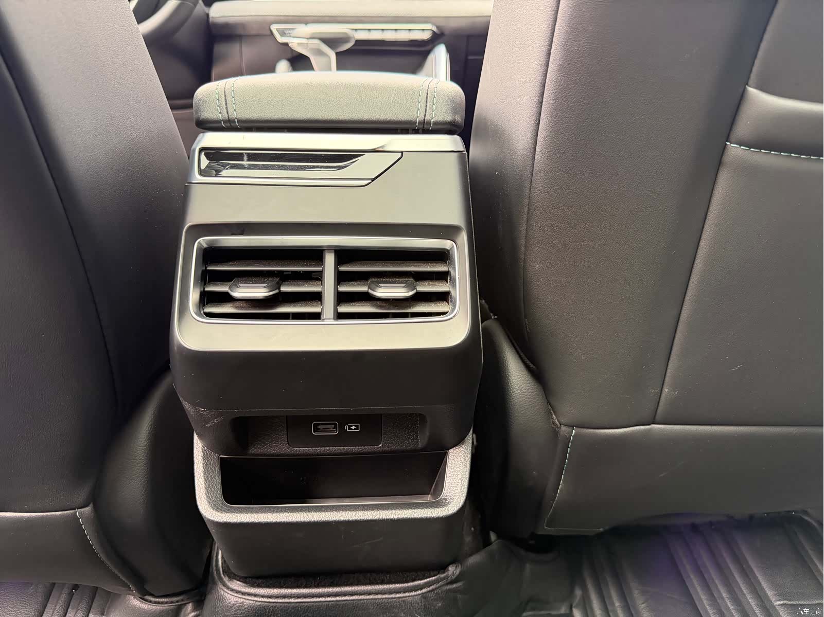 Geely Preface, 2022 15