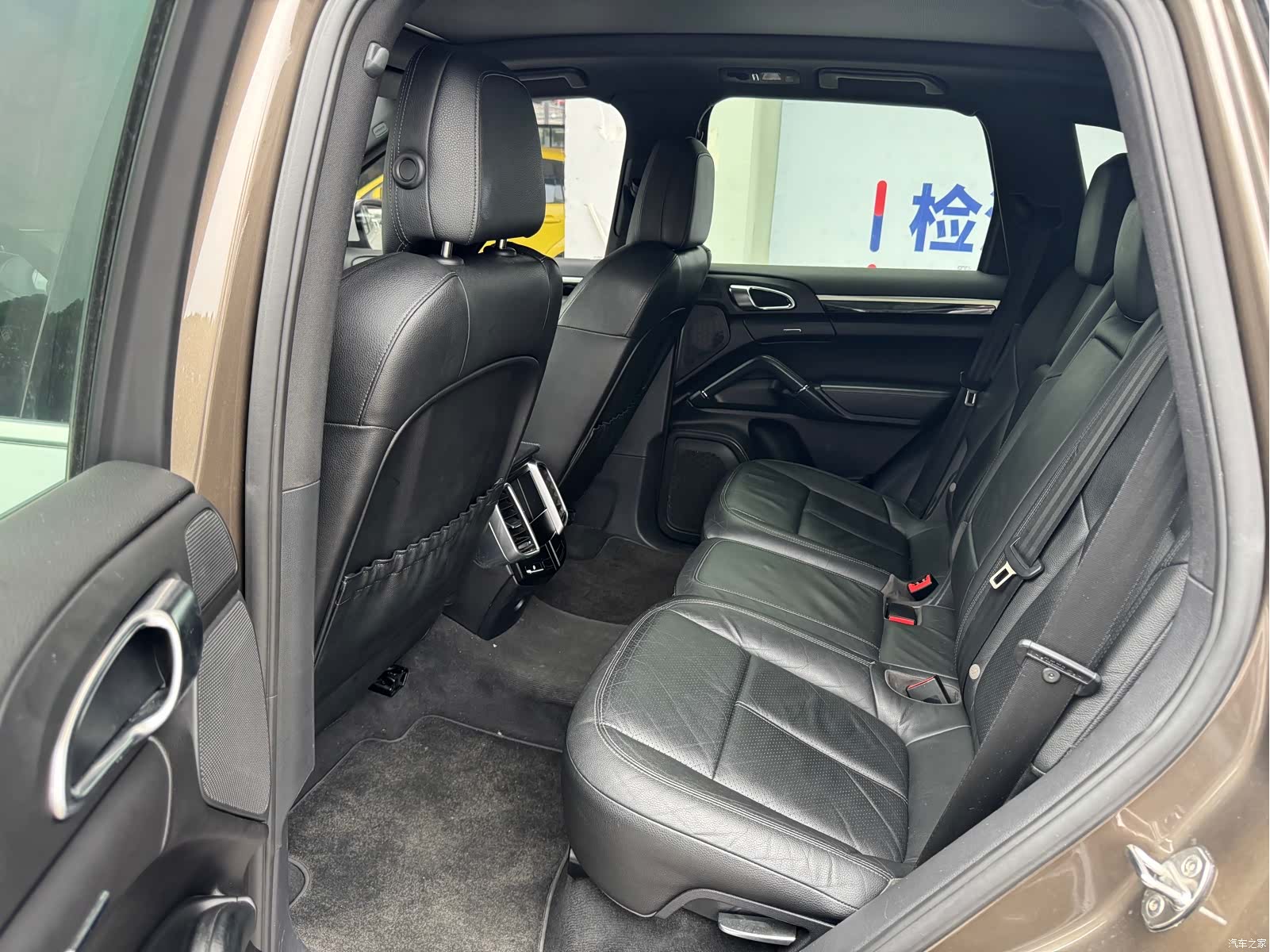 Porsche Cayenne, 2012 17