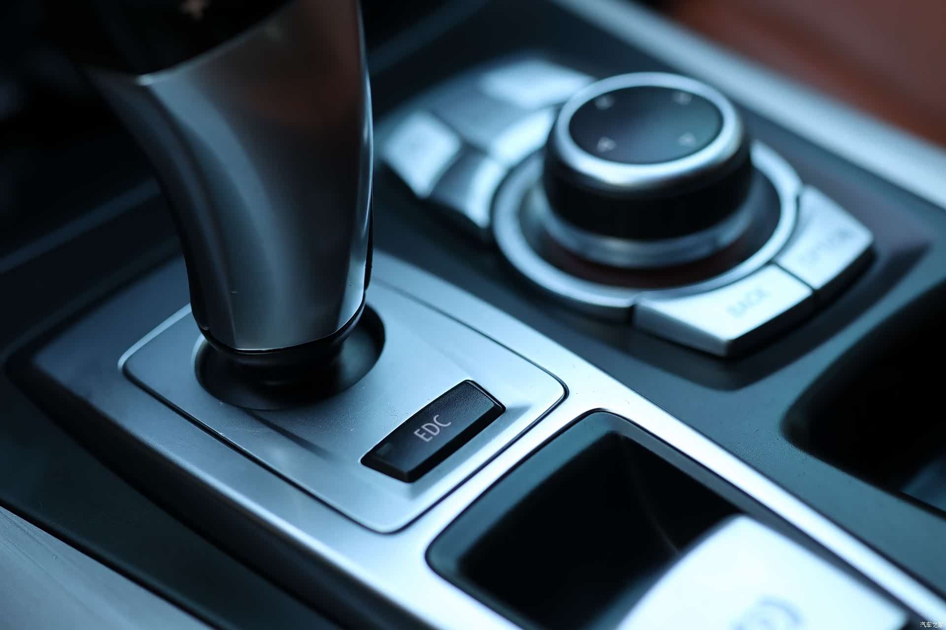 BMW X6, 2012 11