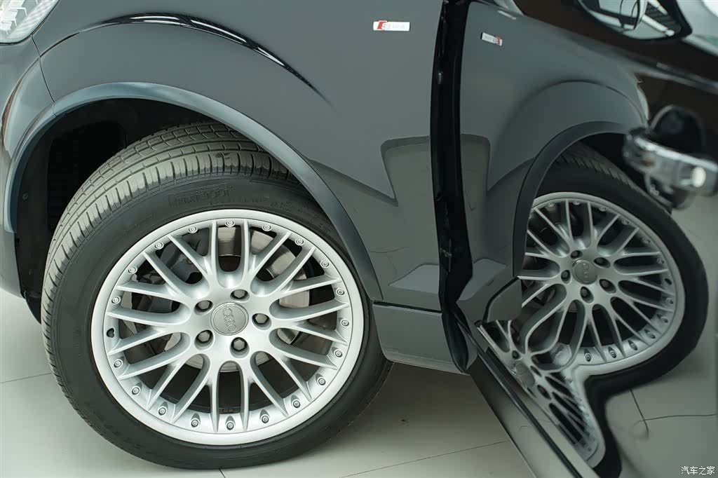 Audi Q7, 2011 7