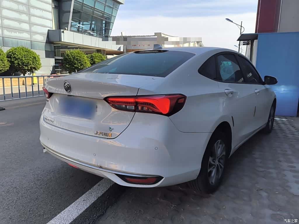 Buick Verano, 2022 7