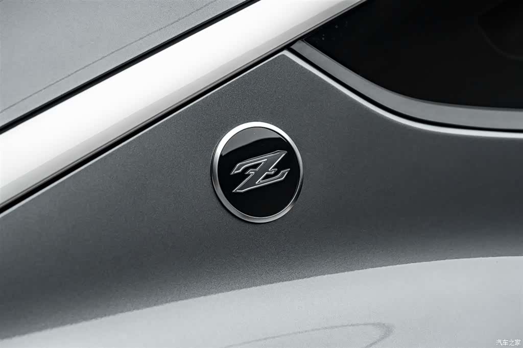 Nissan 400Z, 2023 33