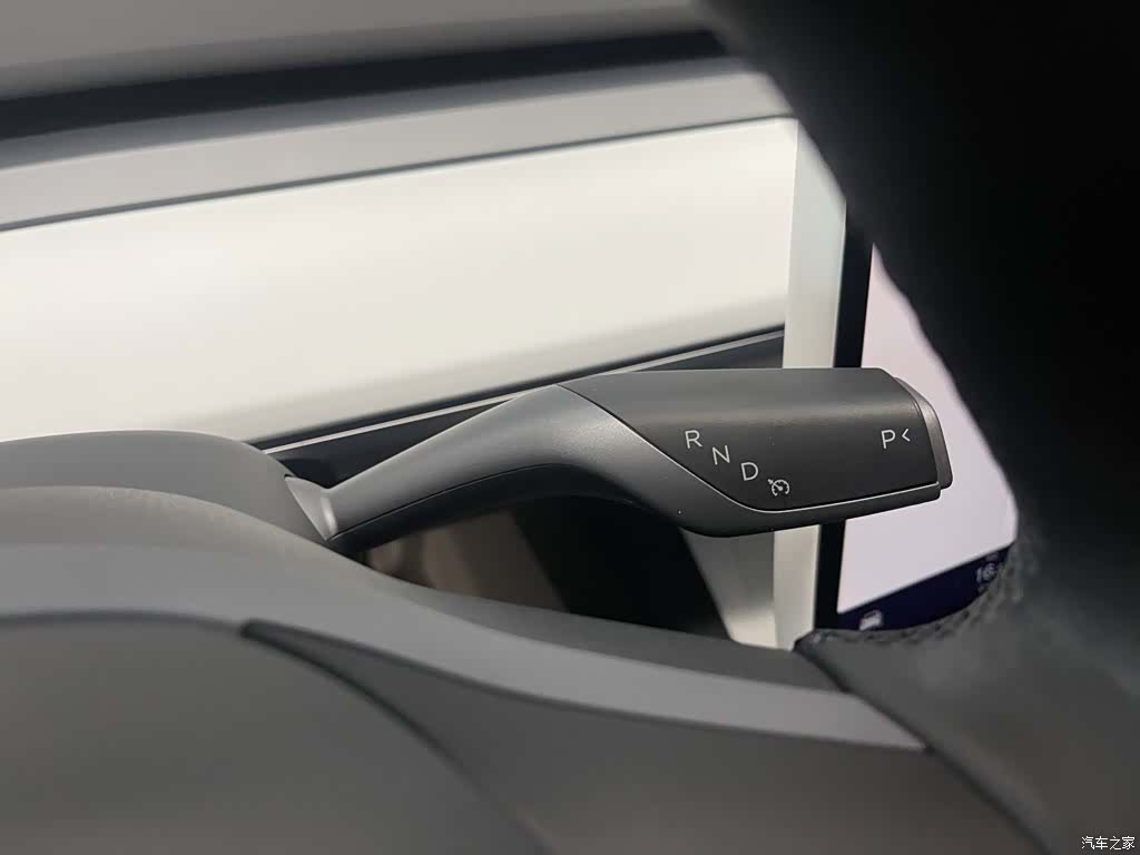 Tesla Model Y, 2025 19
