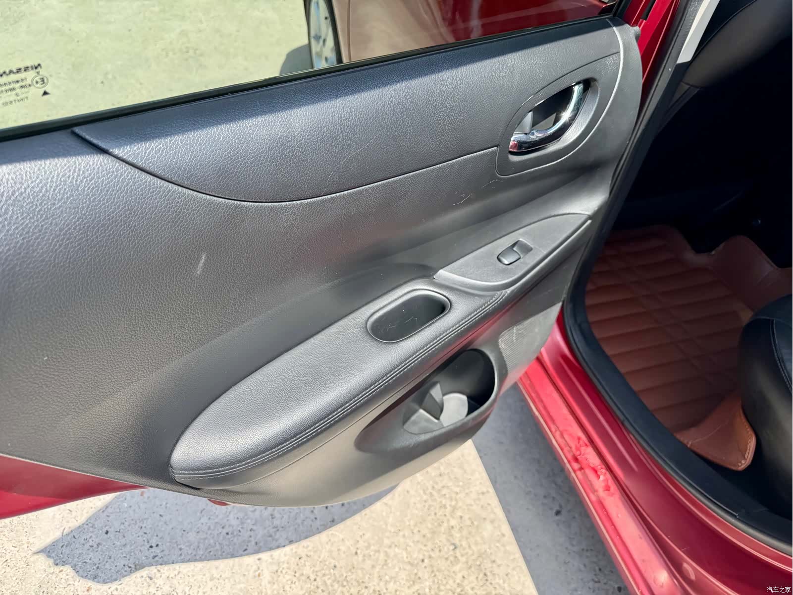 Nissan Tiida, 2012 11