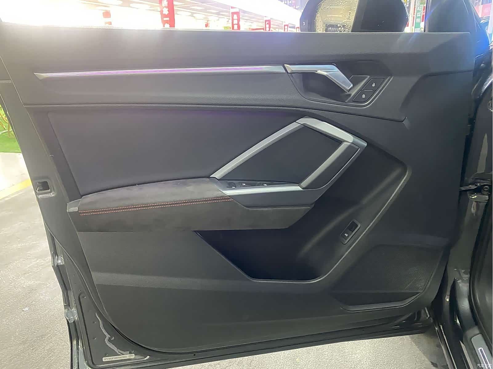 Audi Q3, 2023 16