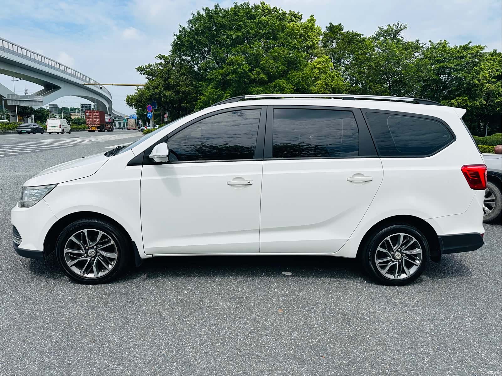 Wuling 730, 2021 3