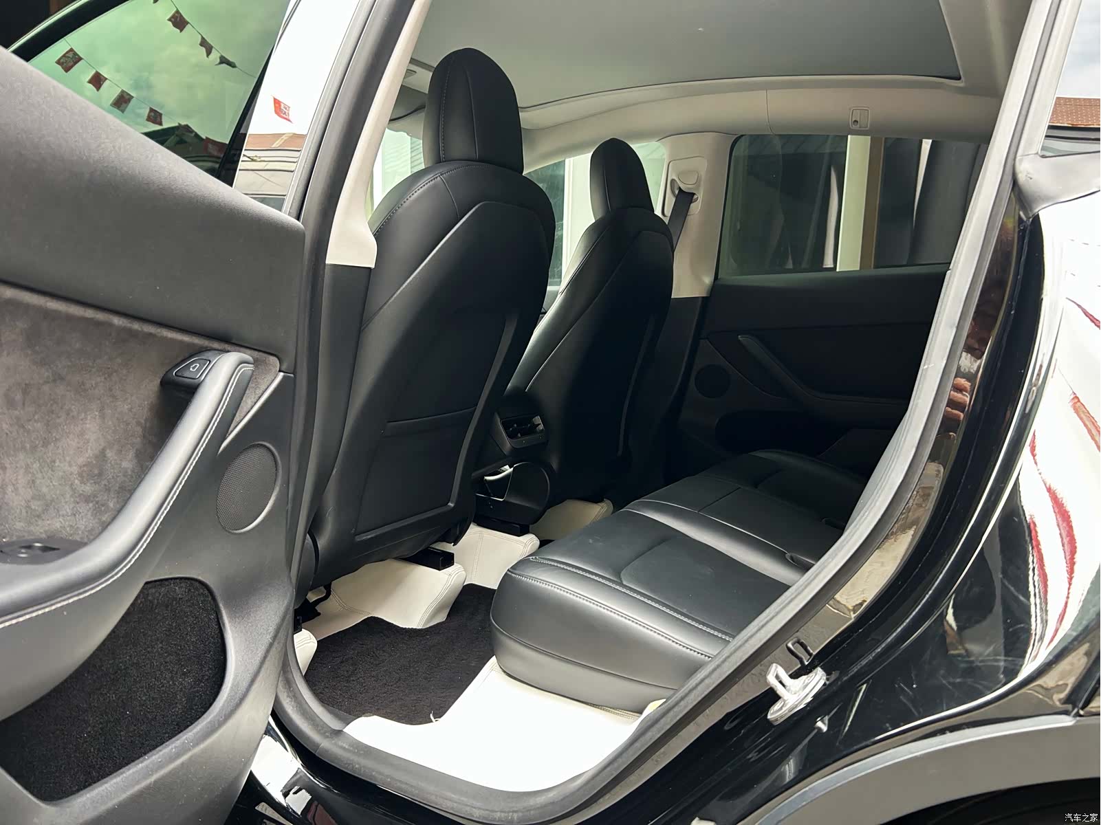Tesla Model Y, 2021 11