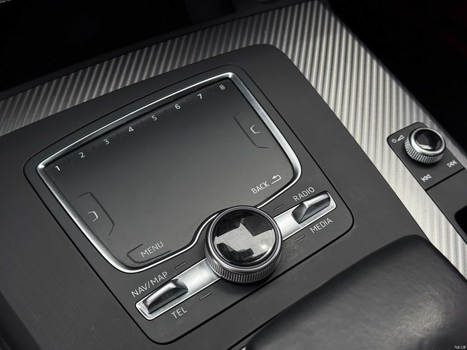 Audi Q5L, 2021 30