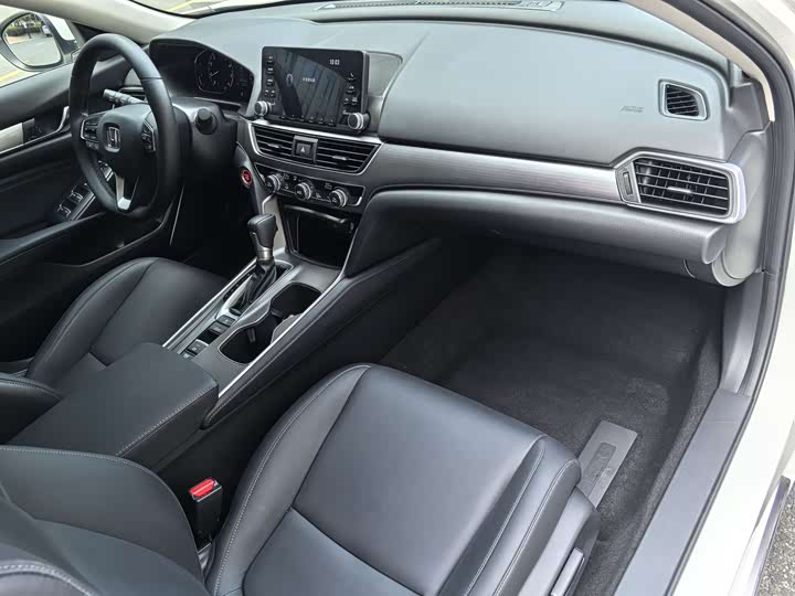 Honda Accord, 2019 года фото 11