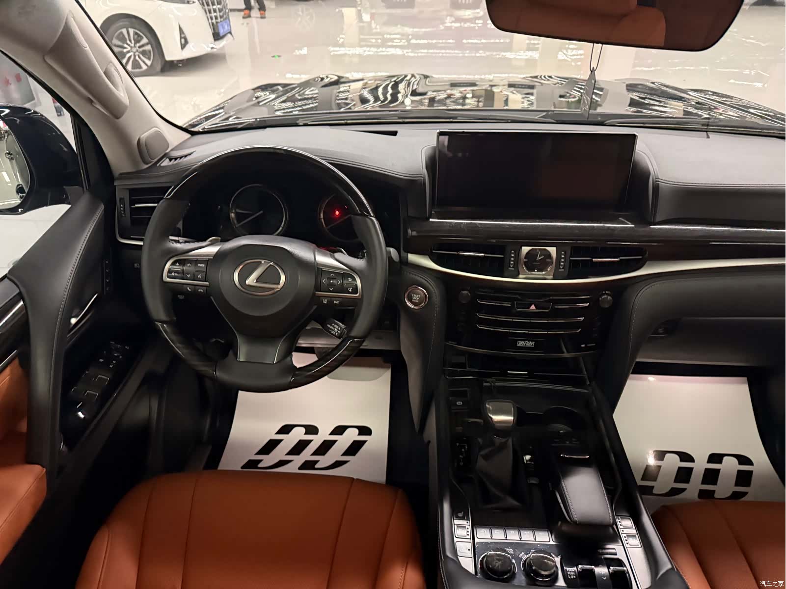 Lexus LX, 2018 13