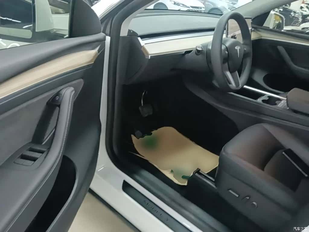 Tesla Model Y, 2021 16