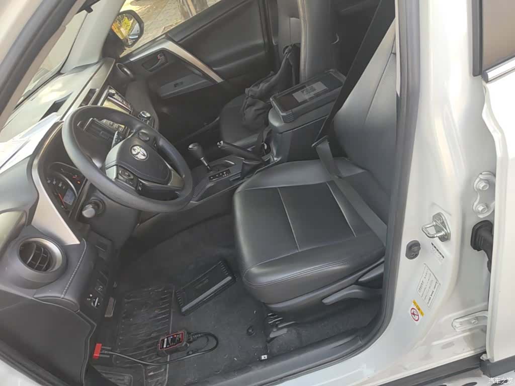 Toyota RAV4, 2016 15