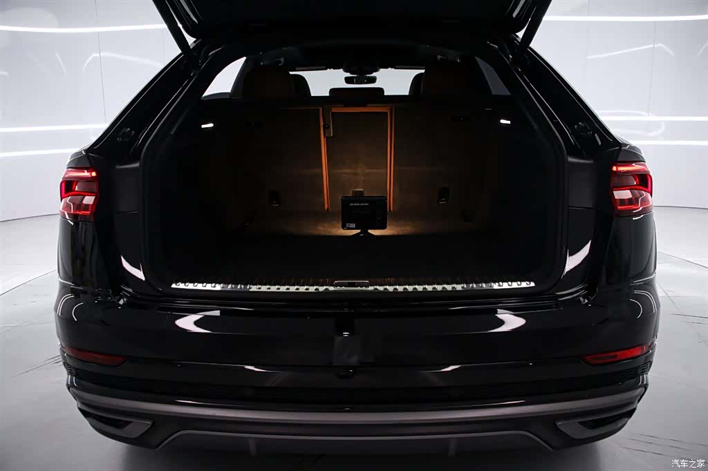 Audi Q8, 2020 15