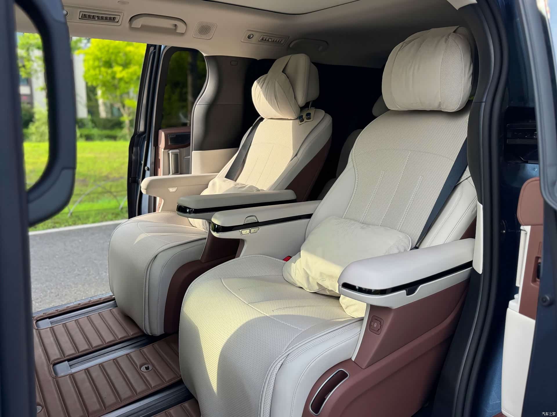BYD Xia, 2025 13