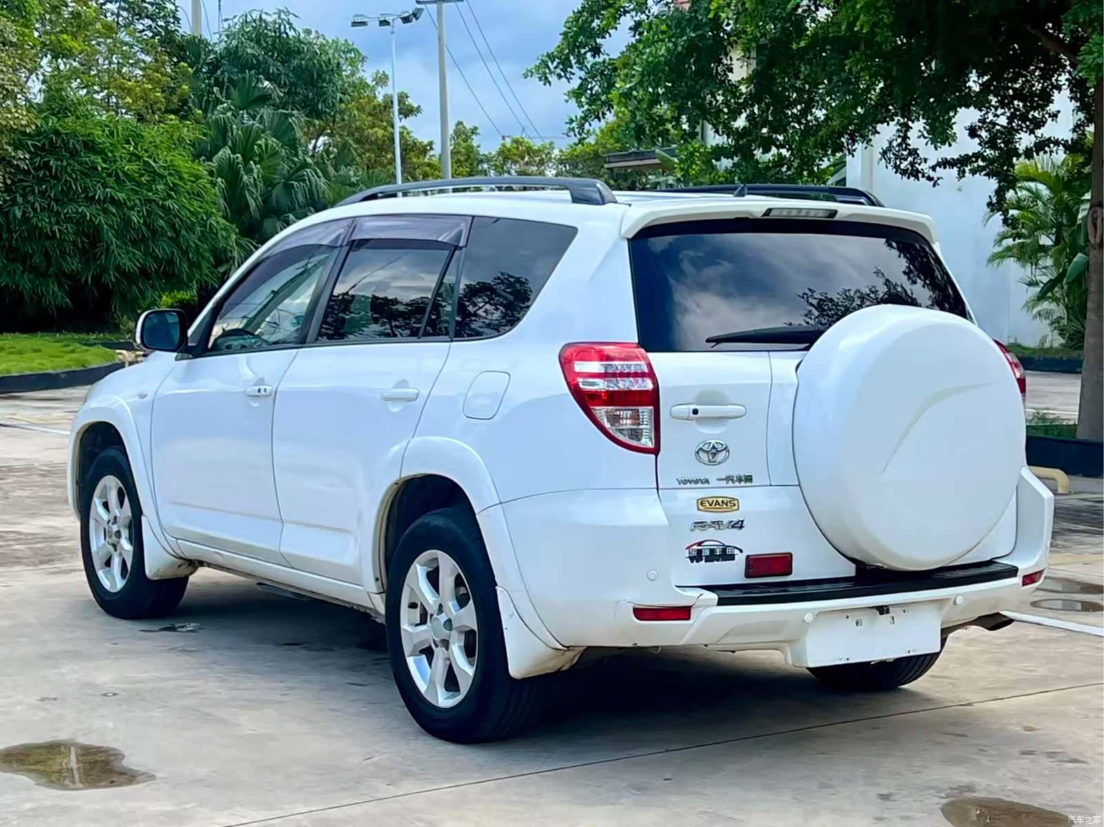 Toyota RAV4, 2011 11