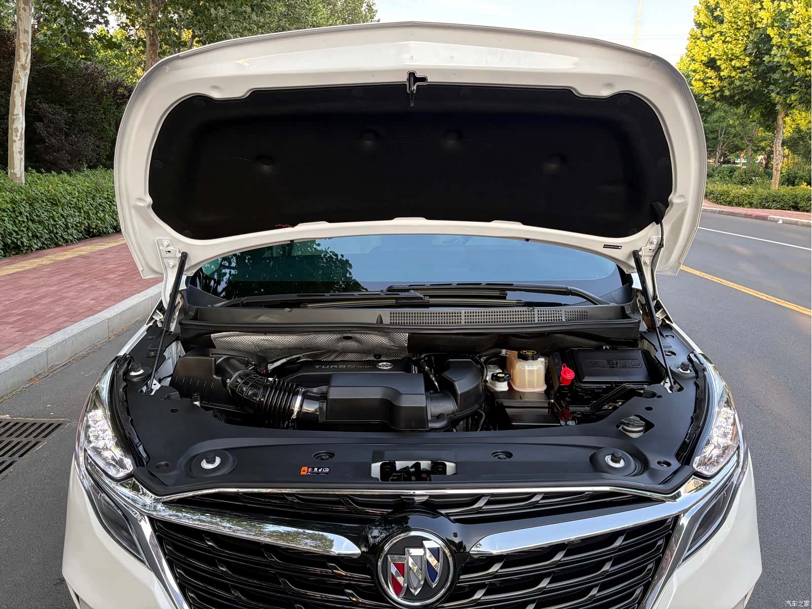 Buick GL8, 2021 11