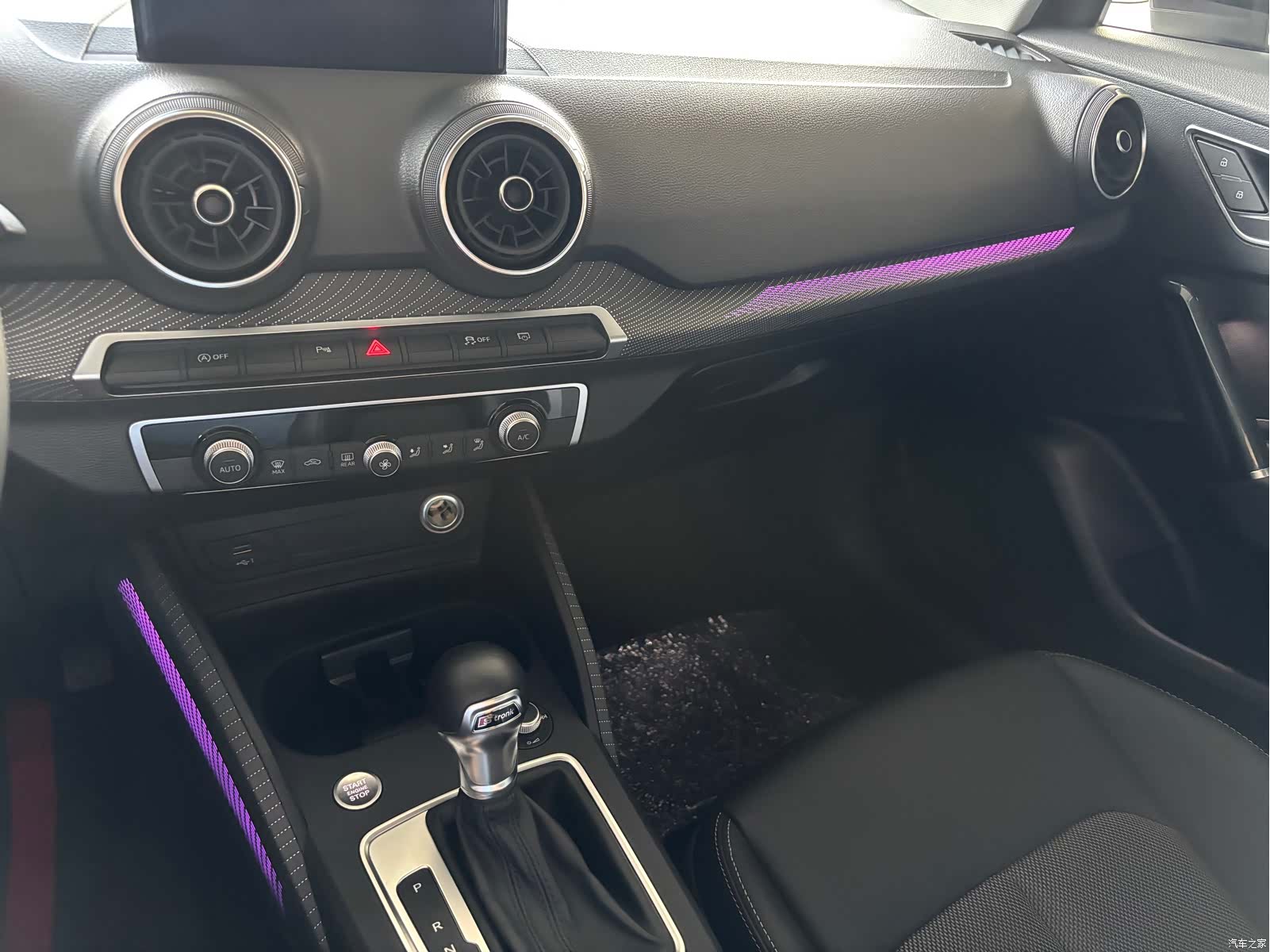 Audi Q2L, 2021 17