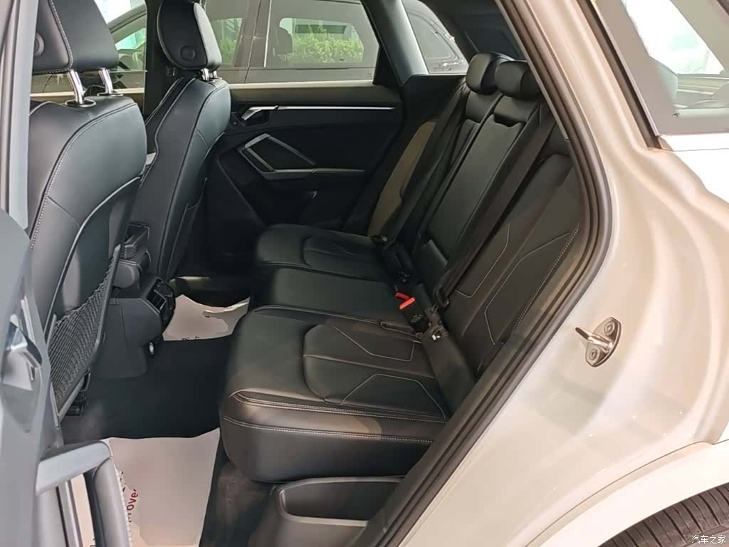 Audi Q3, 2024 17