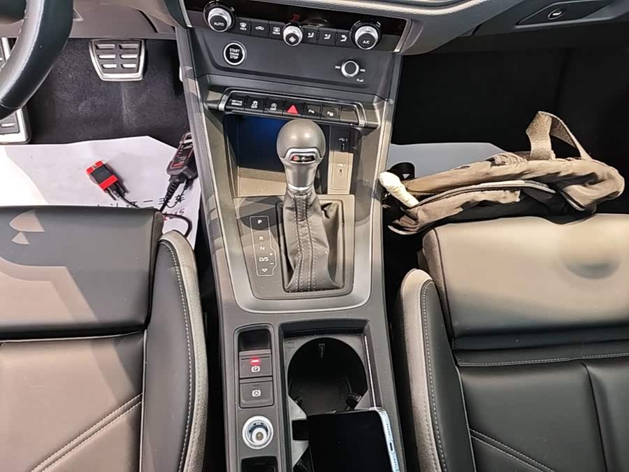 Audi Q3 2024, фото 14