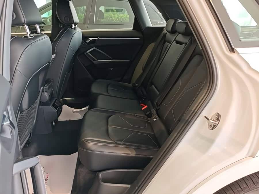 Audi Q3 2024, фото 17