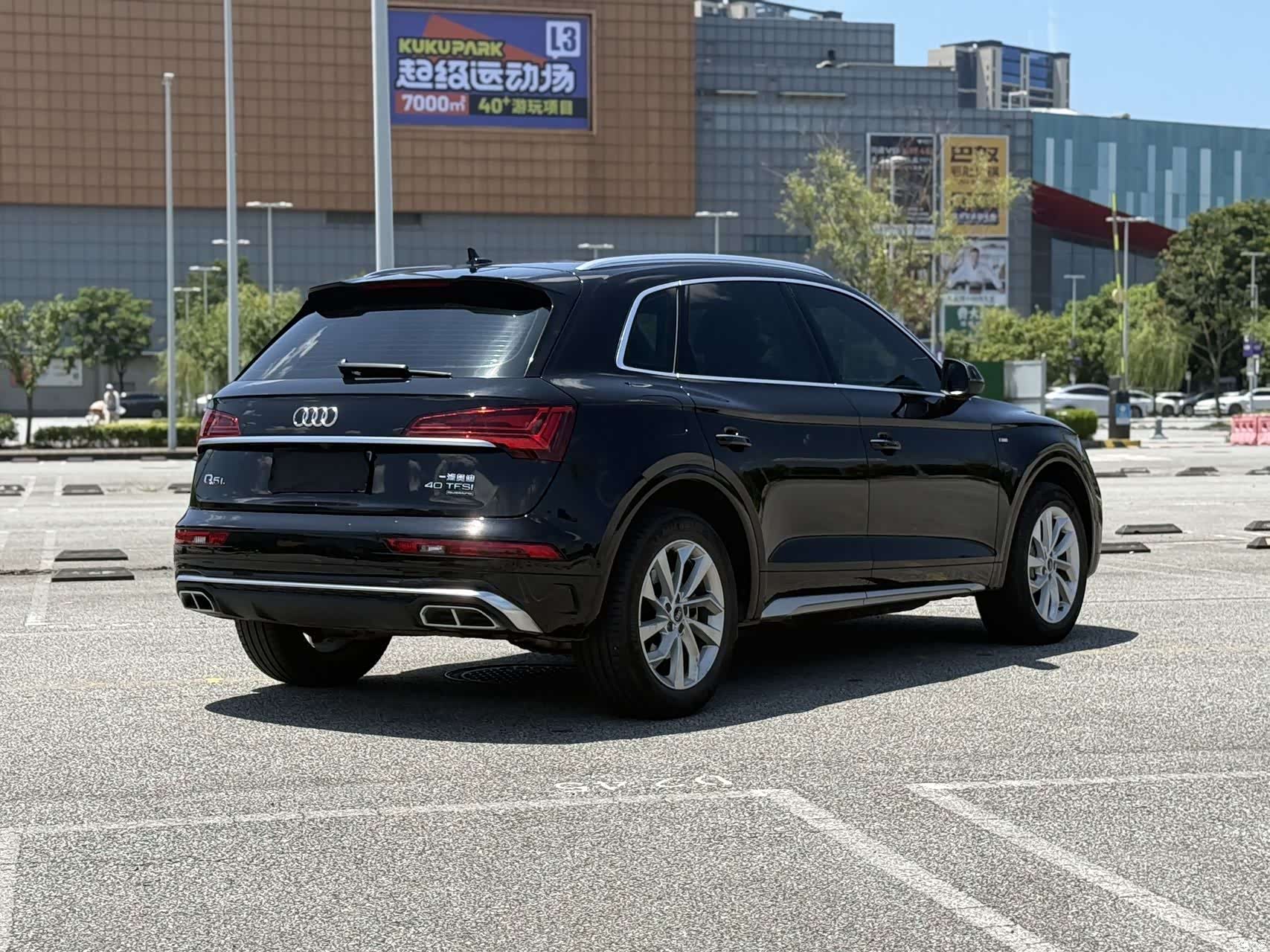 Audi Q5L, 2022 все фото